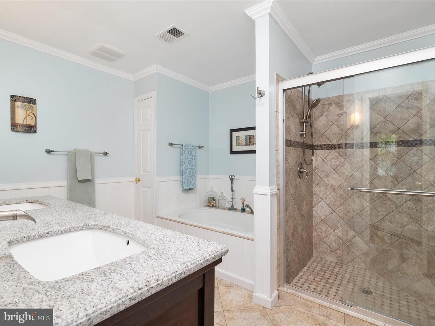 2305 Nantucket Drive photo 32