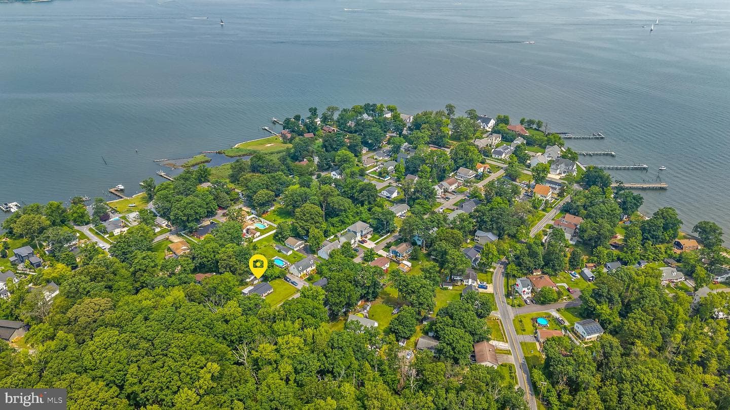 4738 Washington Avenue photo 3