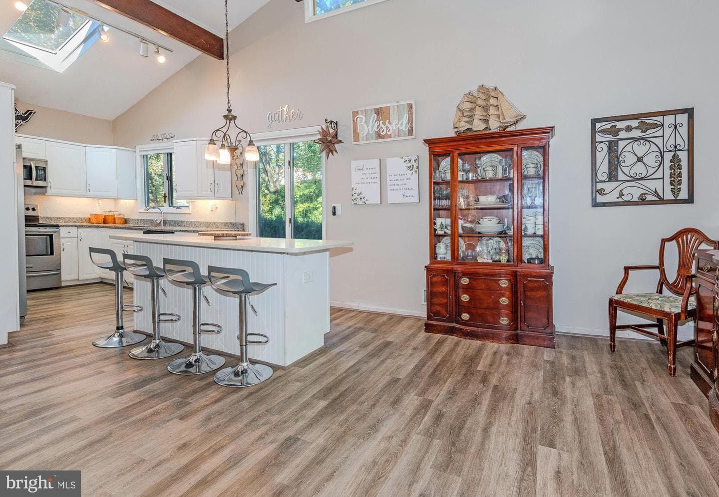 443 W Maple Road photo 15