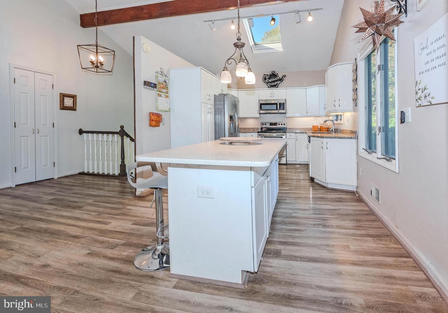 443 W Maple Road photo 16