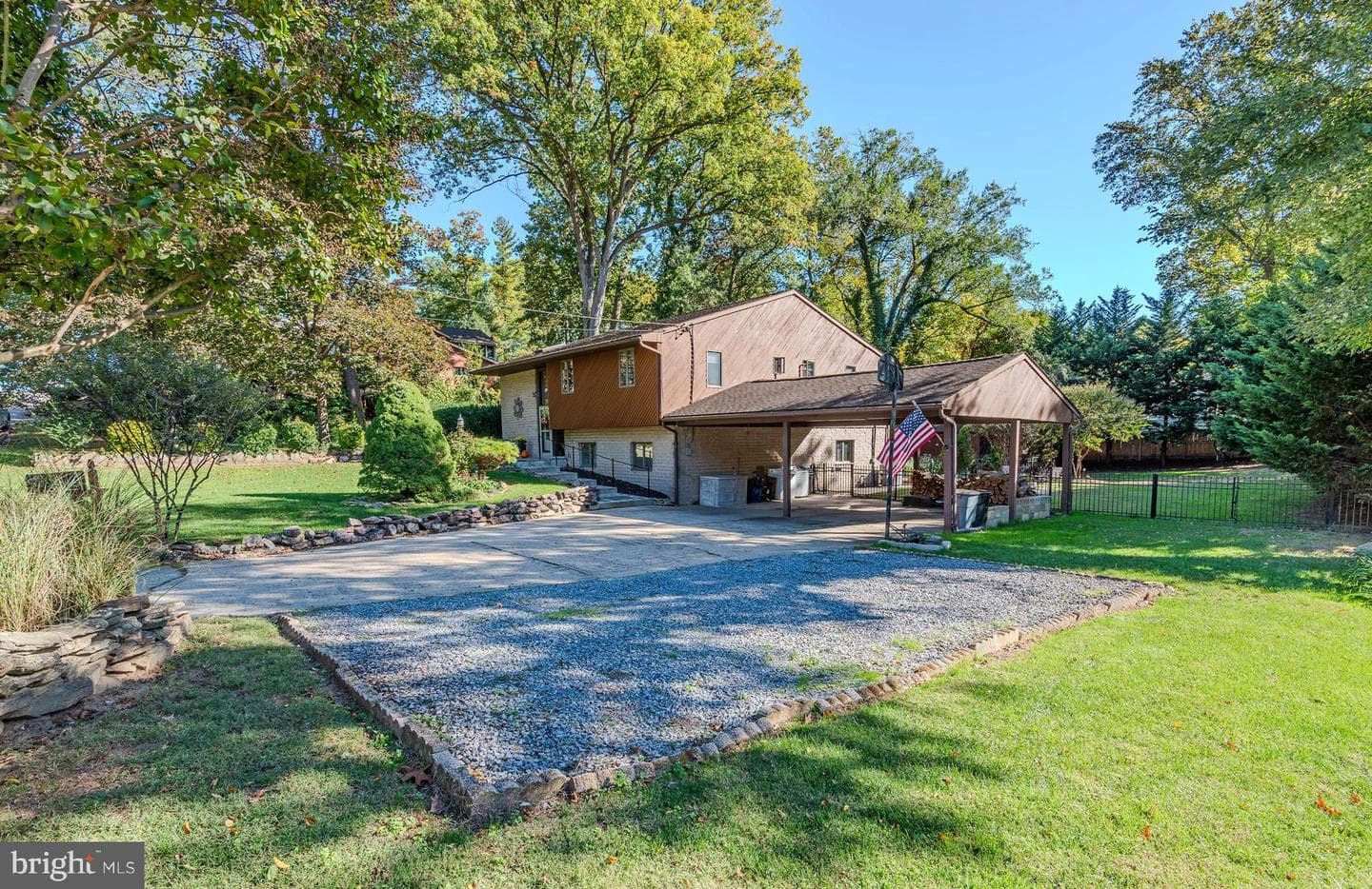 443 W Maple Road photo 3