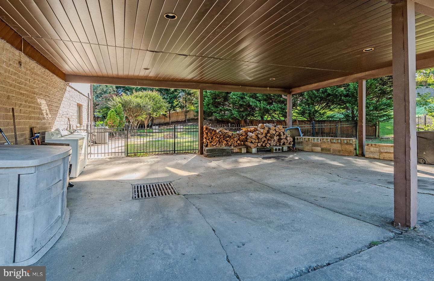 443 W Maple Road photo 7