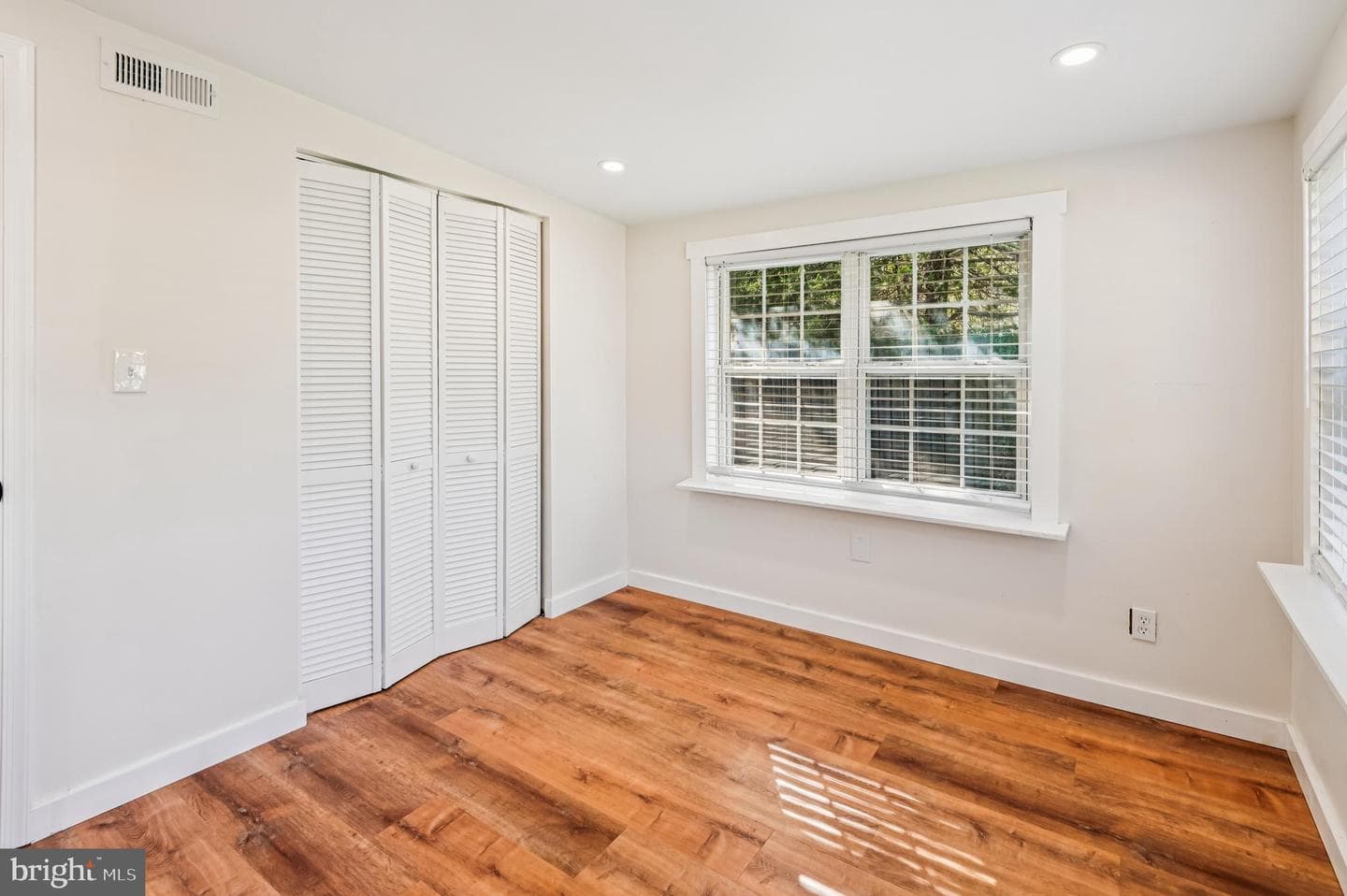 415 Londontown Road photo 26