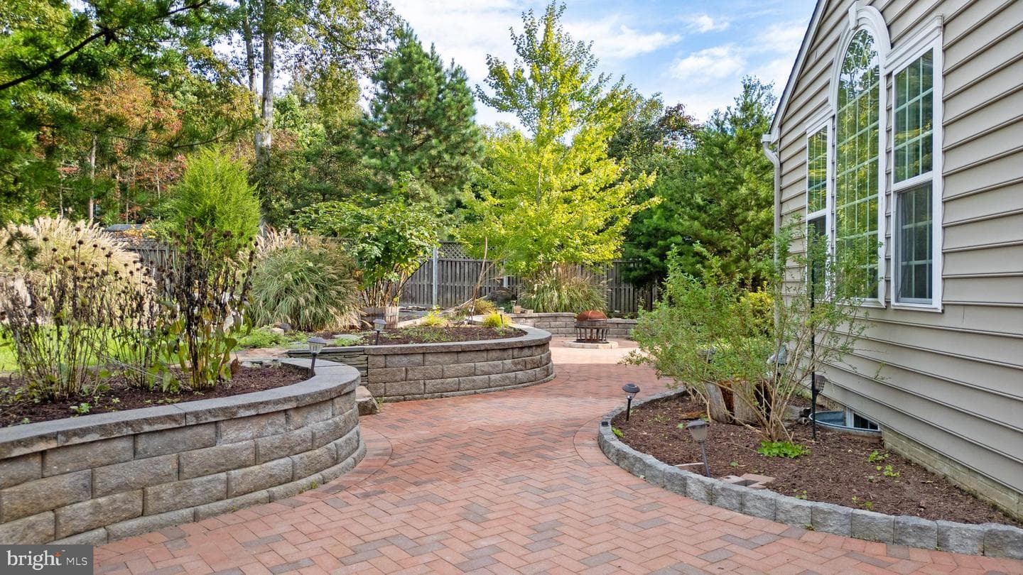 326 Carlyn Drive photo 64