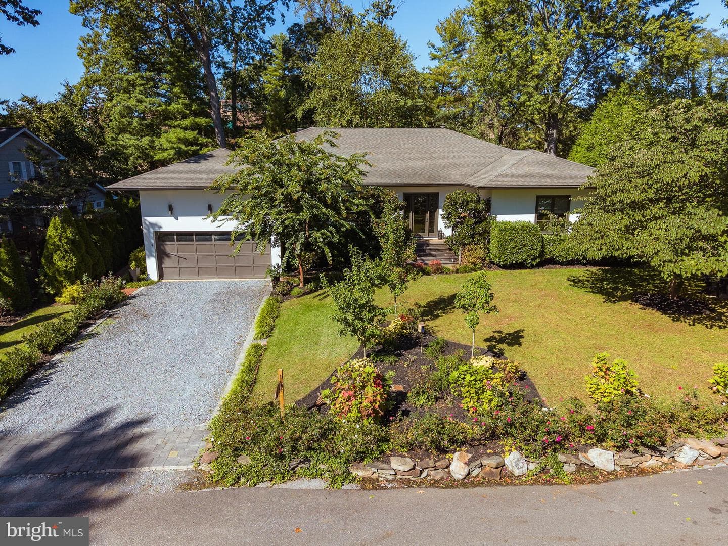 1004 Moss Haven Court photo 3