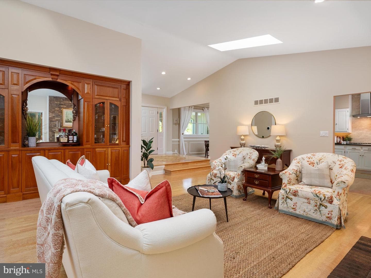 1676 Saint Albans Square photo 11