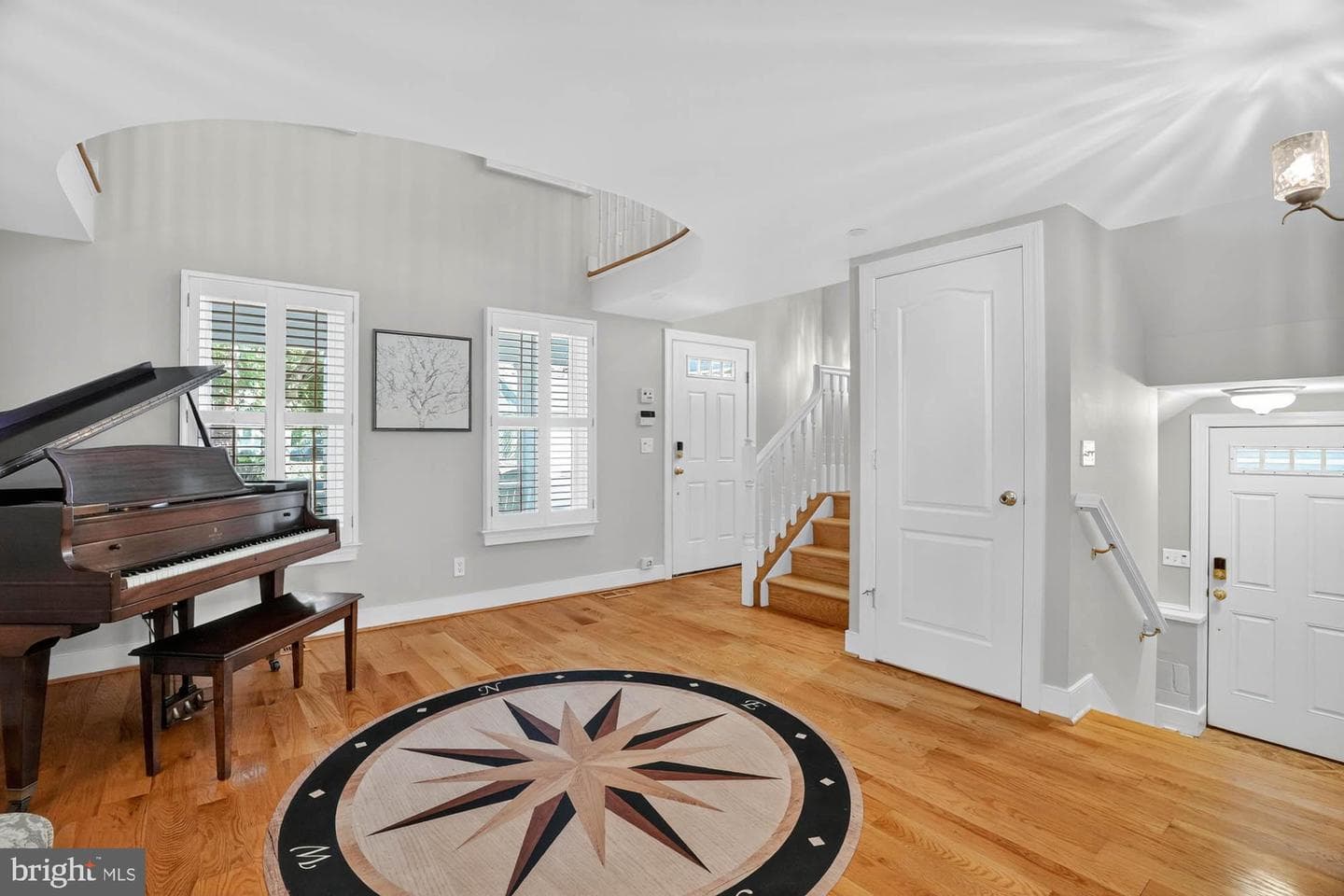 215 Chester Avenue photo 11