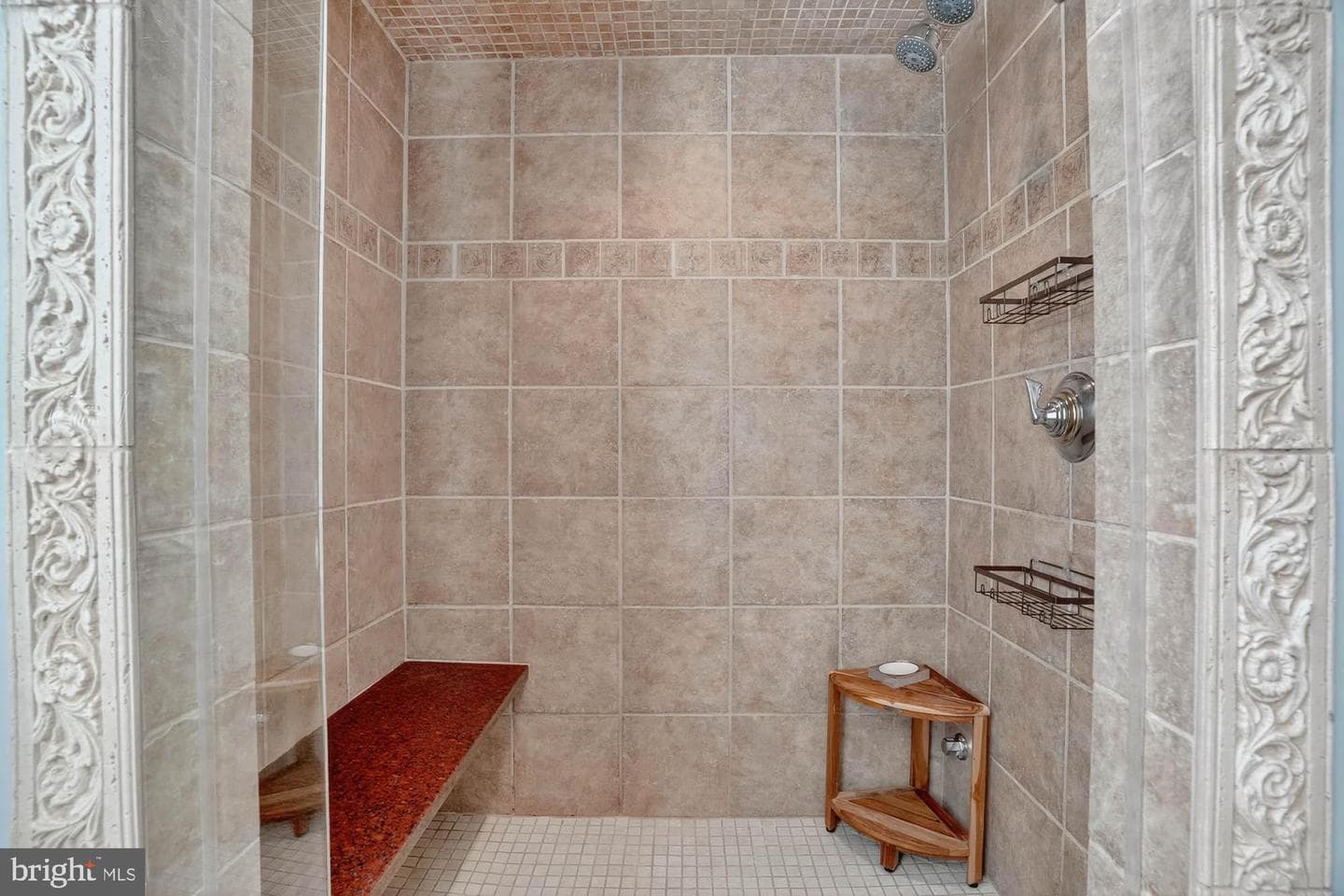 215 Chester Avenue photo 29