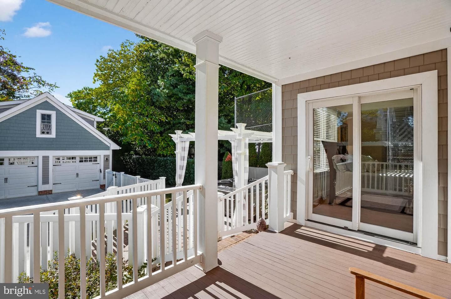 215 Chester Avenue photo 46