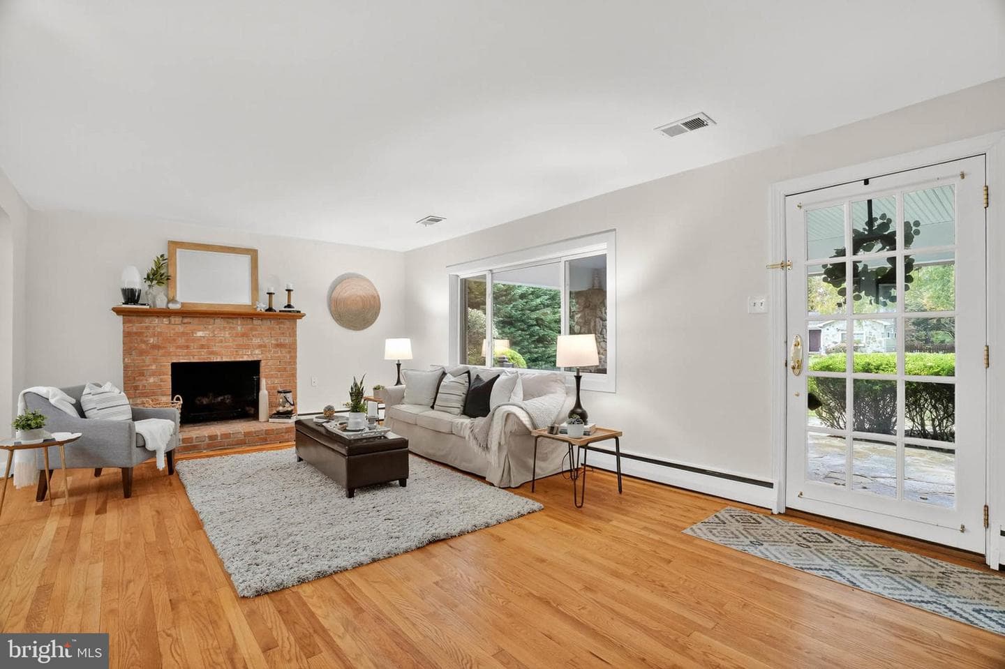 105 Giddings Avenue photo 10