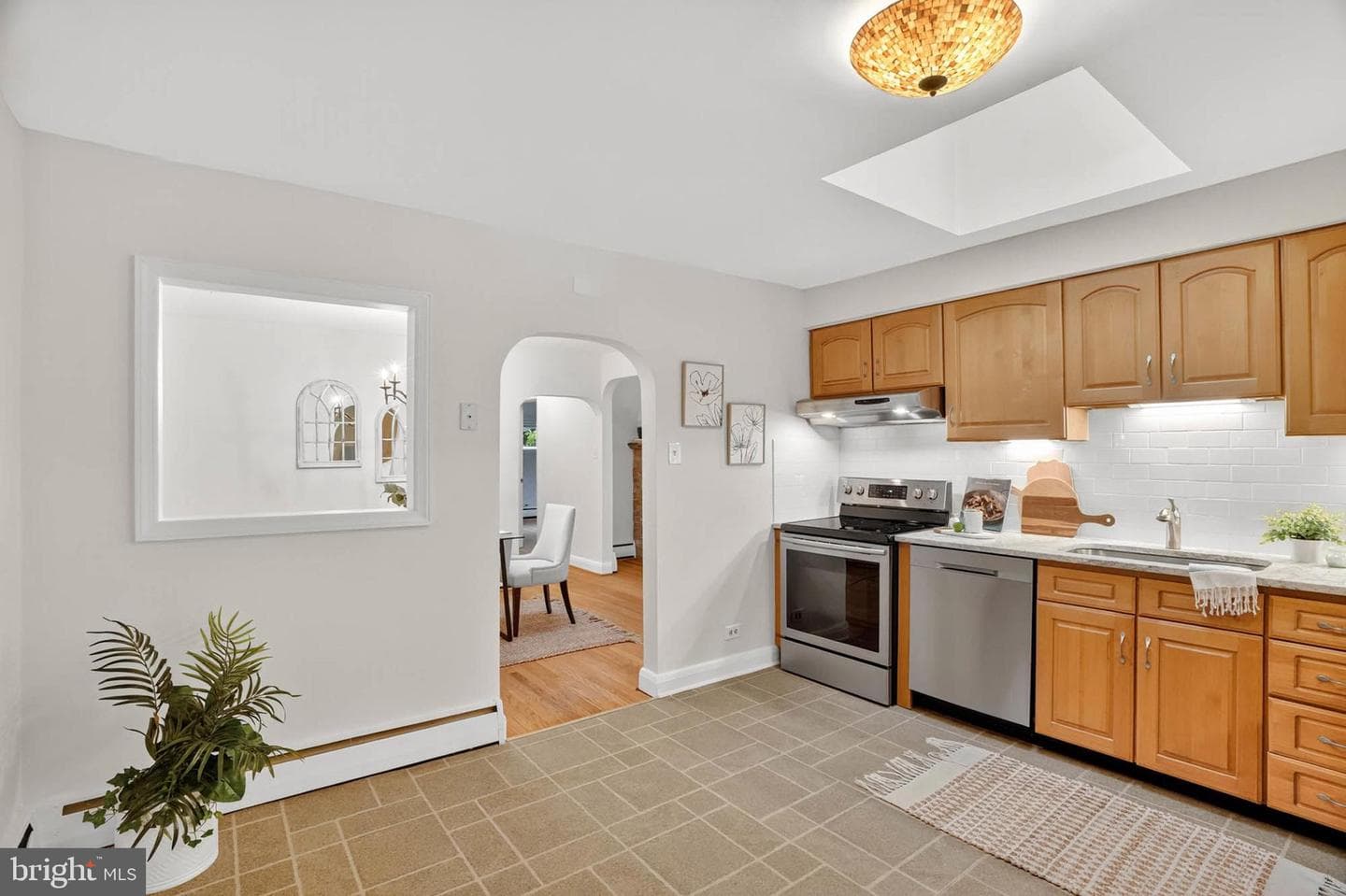 105 Giddings Avenue photo 18