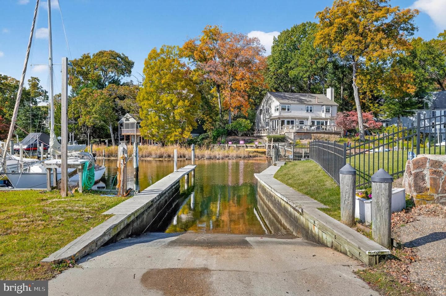 105 Giddings Avenue photo 44