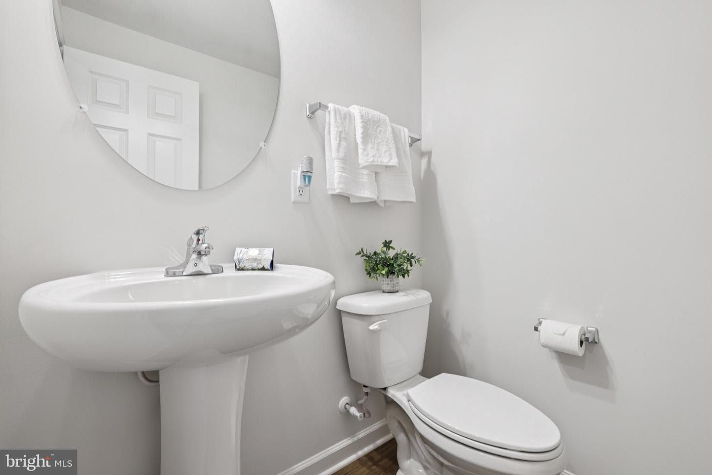 251 Oakview Village Drive photo 28