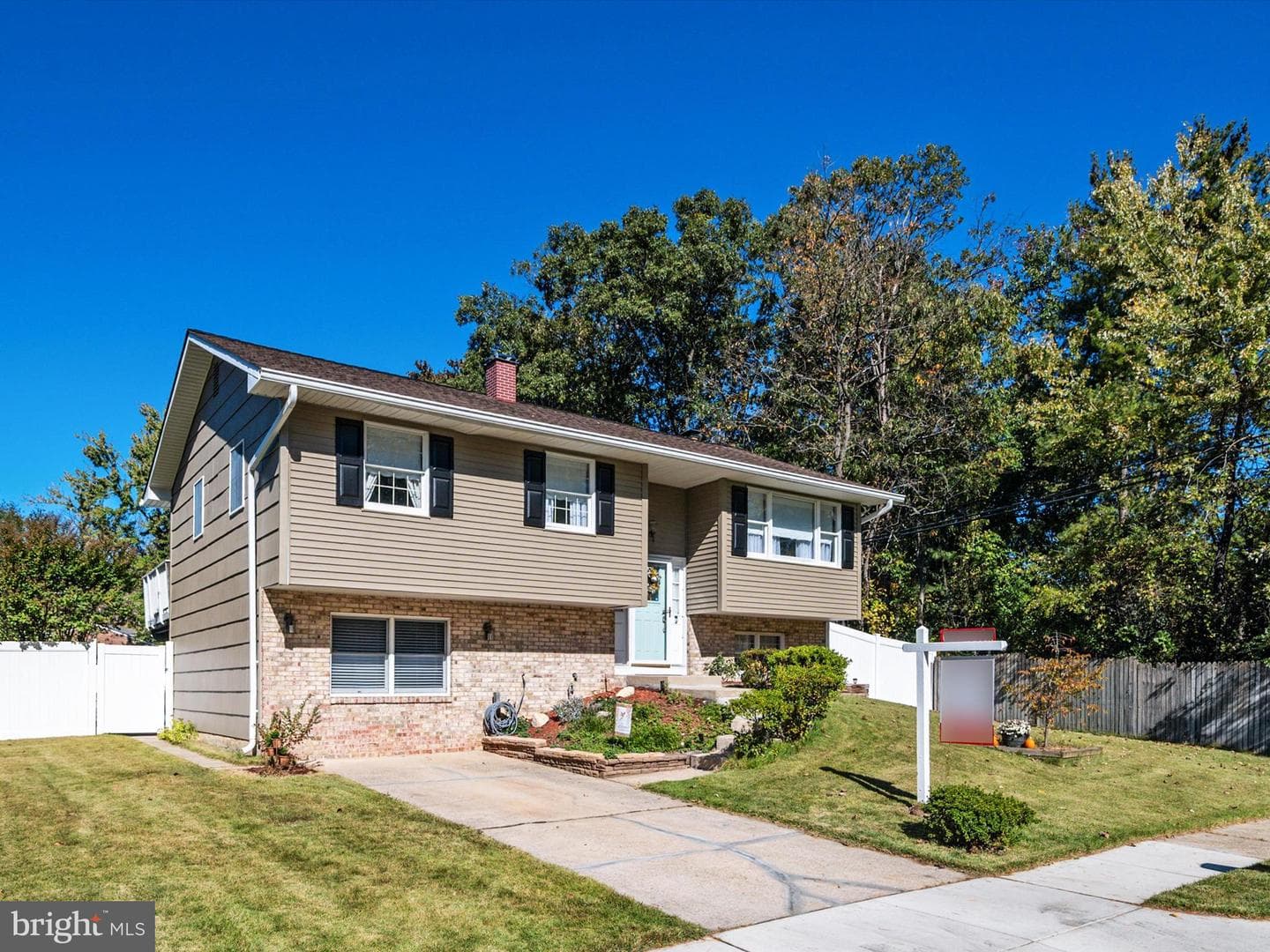 454 Nolheight Road photo 2