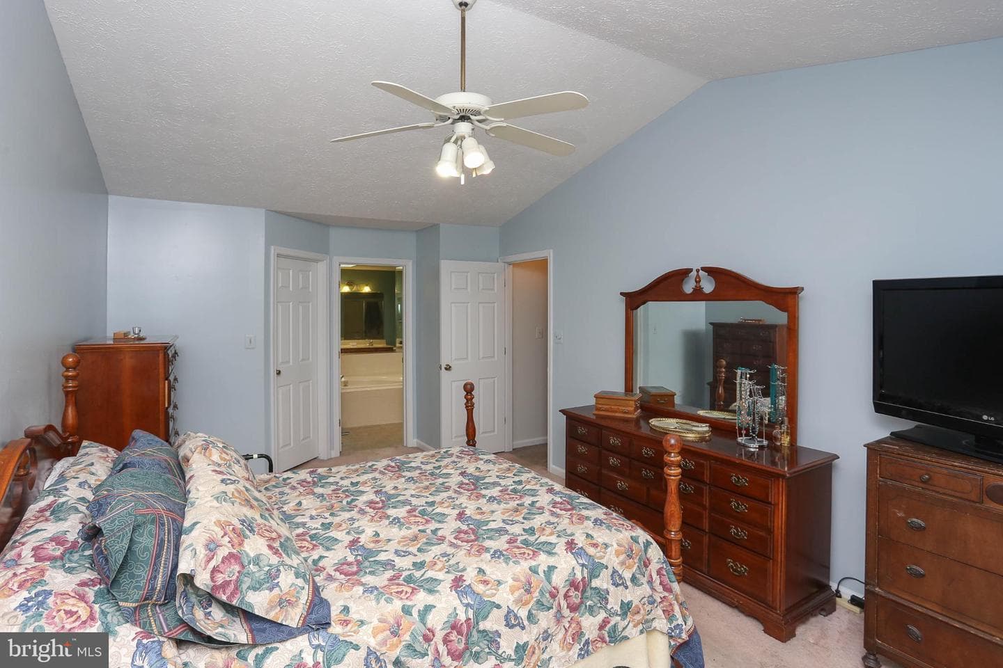 758 Sunnyfield Lane photo 17