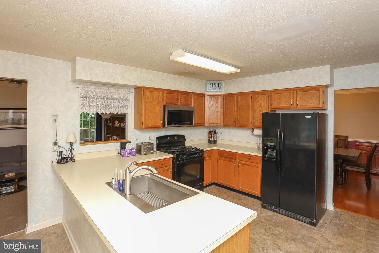 758 Sunnyfield Lane photo 2