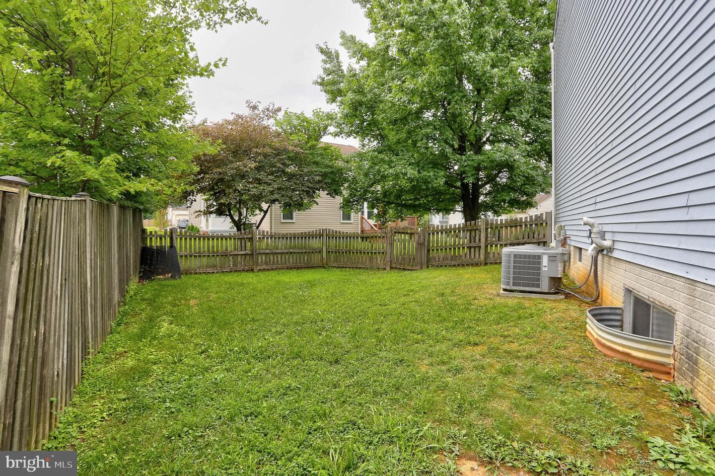 758 Sunnyfield Lane photo 32