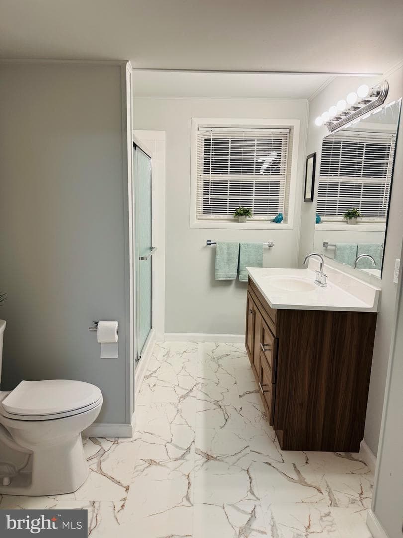 1031 Lake Claire Drive photo 14