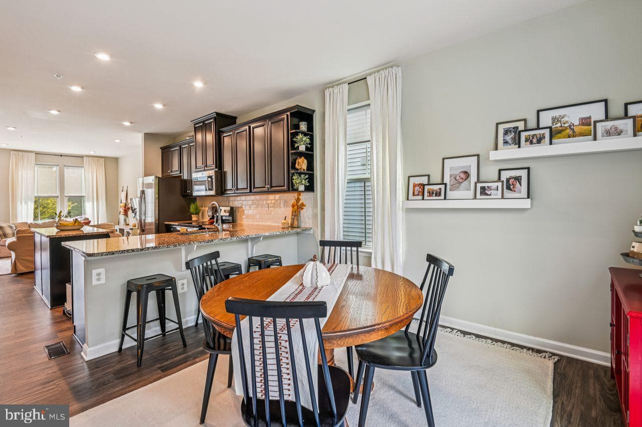 158 Rebecca Hammond Court photo 10
