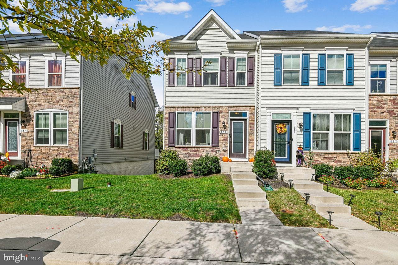 158 Rebecca Hammond Court photo 2
