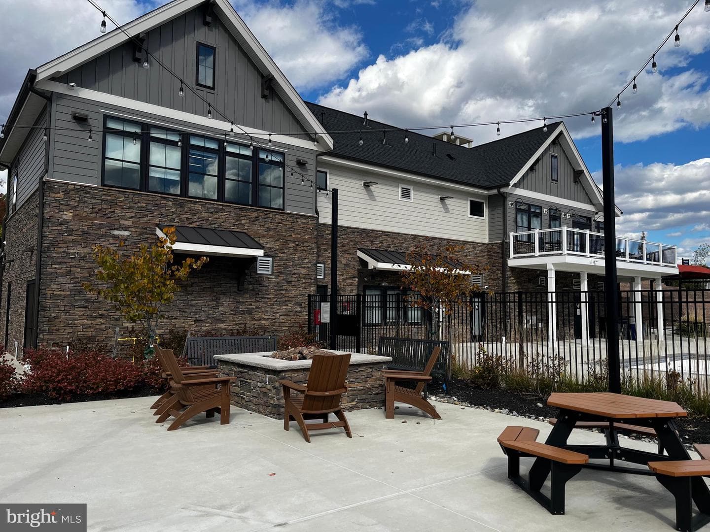 158 Rebecca Hammond Court photo 34