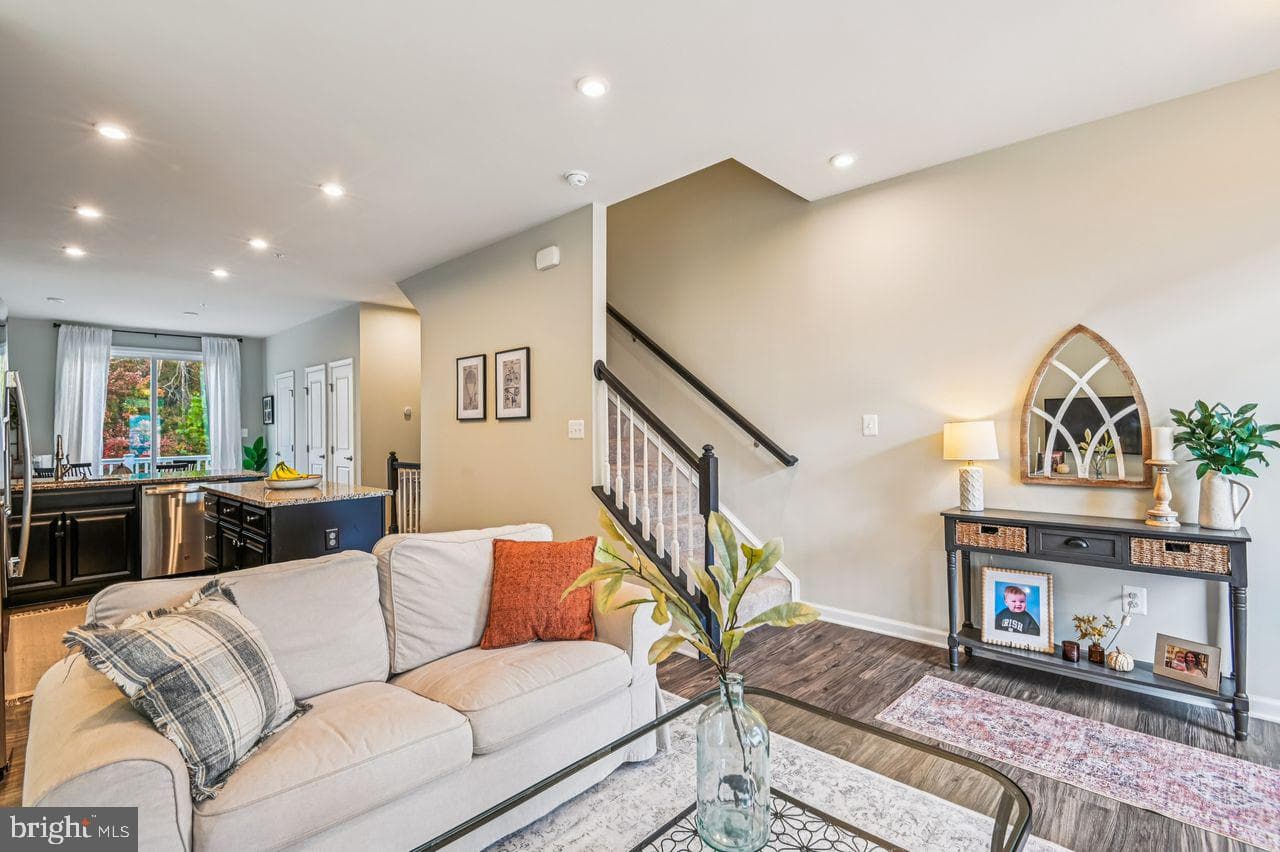 158 Rebecca Hammond Court photo 4