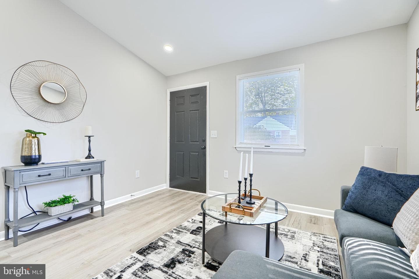301 Newfield Road photo 10