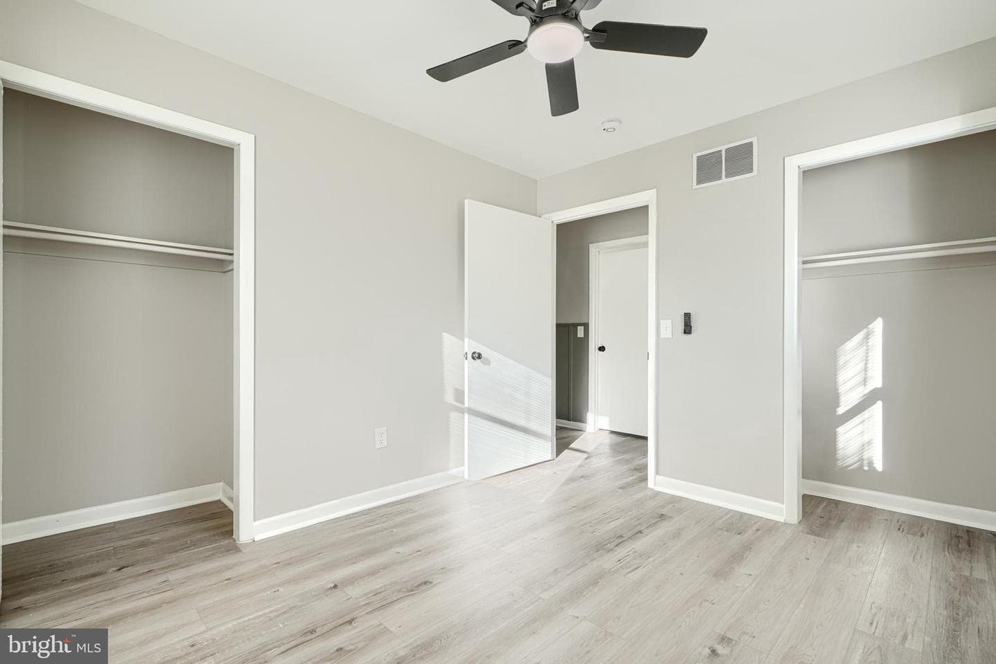 301 Newfield Road photo 25