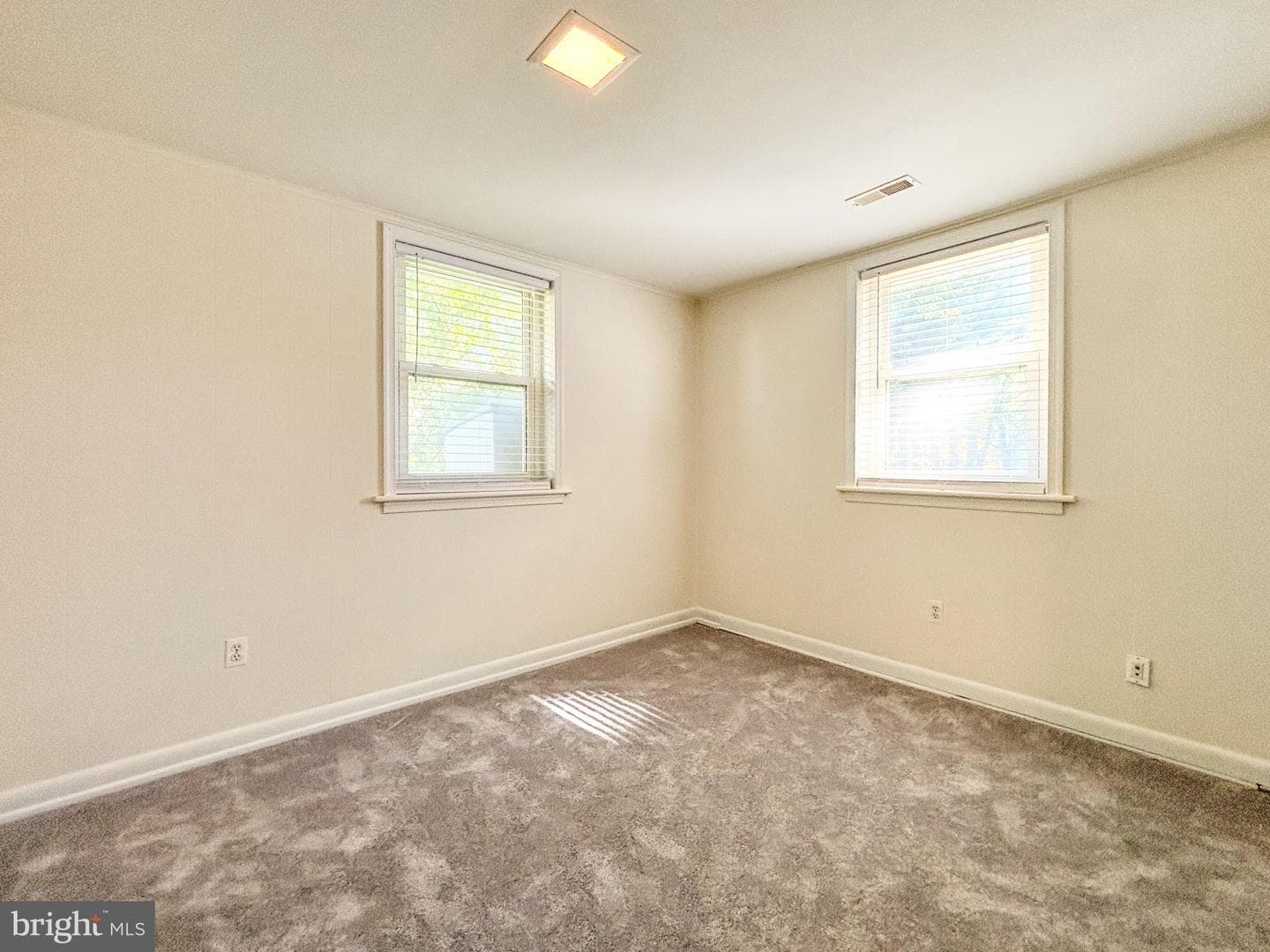 617 Walnut Avenue photo 9