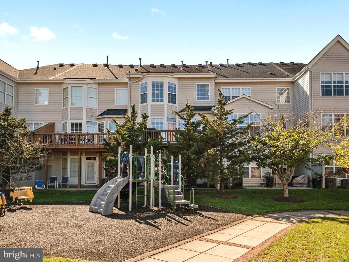 223 Galewood Drive photo 42