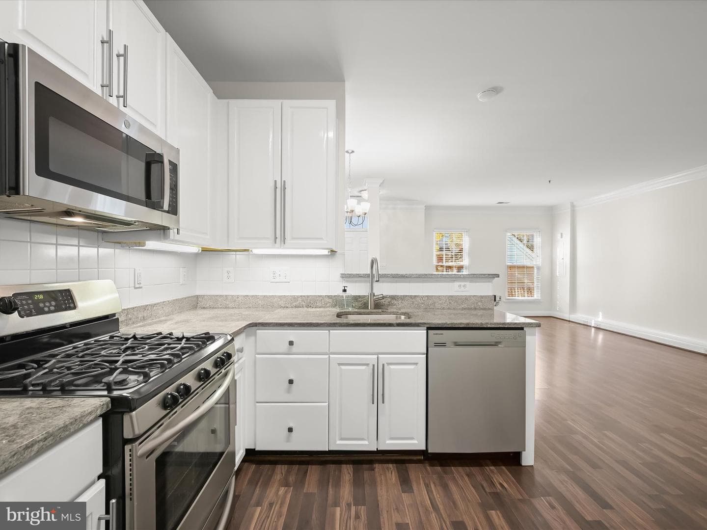 2711 Middle Neck Road photo 13