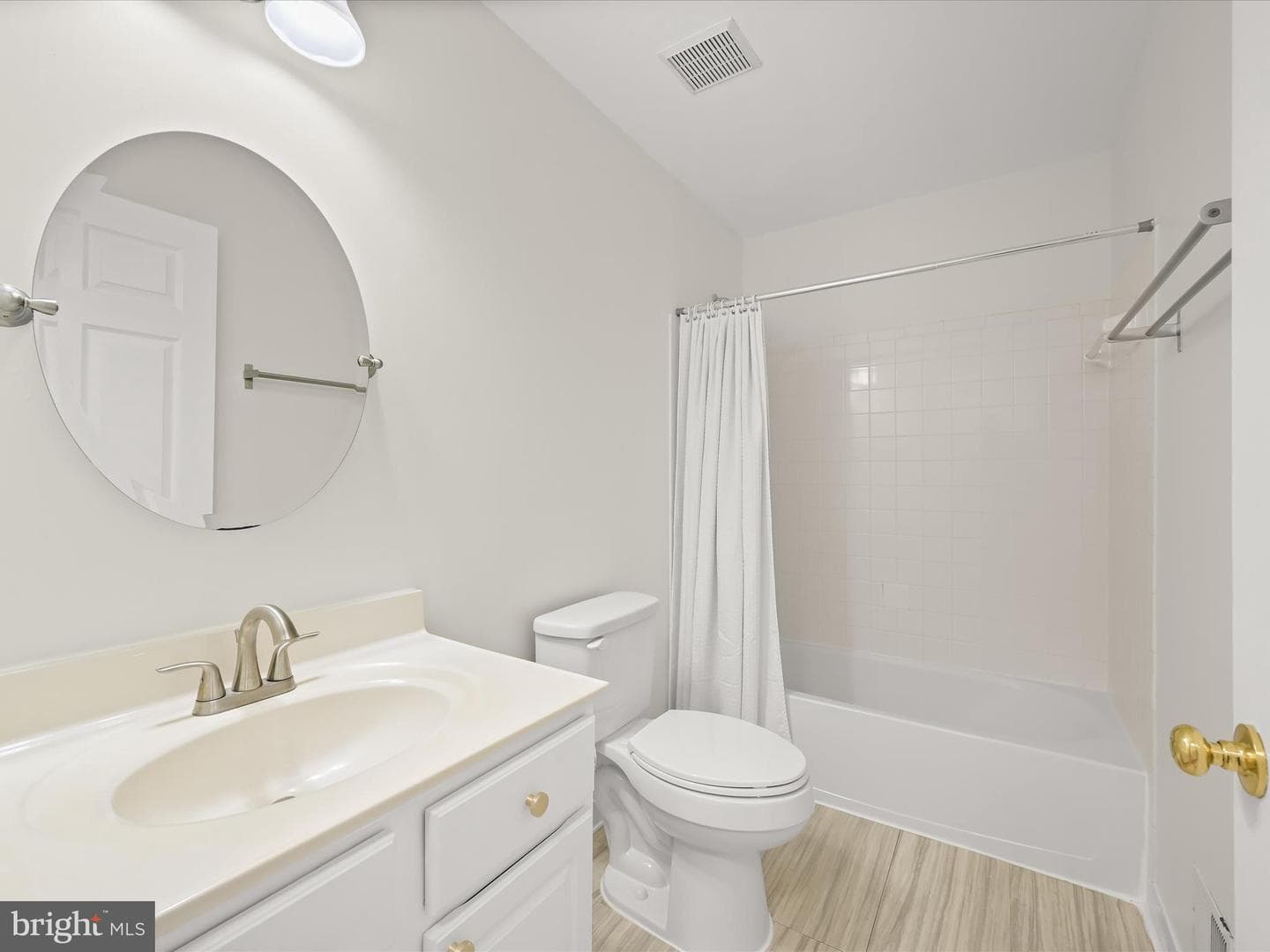 2711 Middle Neck Road photo 21
