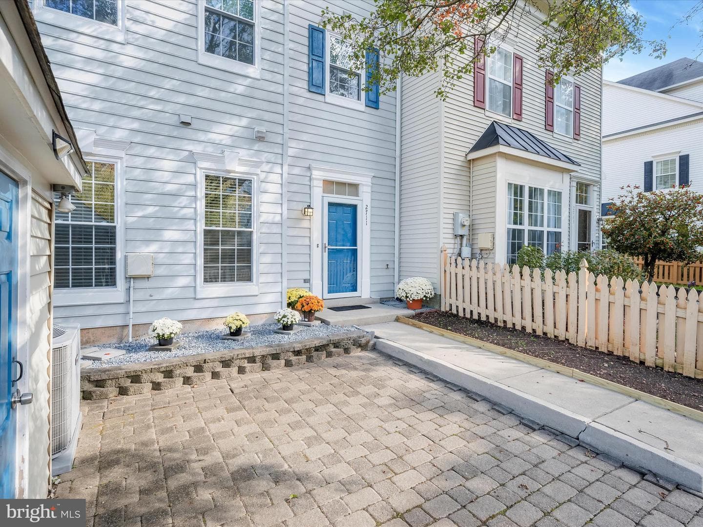 2711 Middle Neck Road photo 3