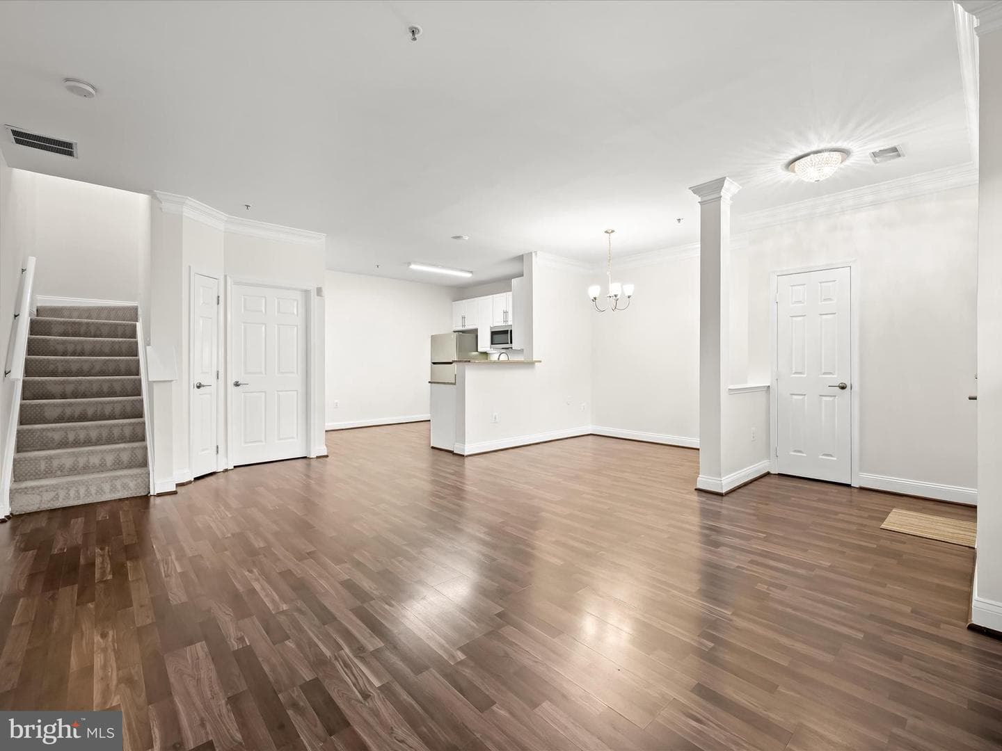 2711 Middle Neck Road photo 5
