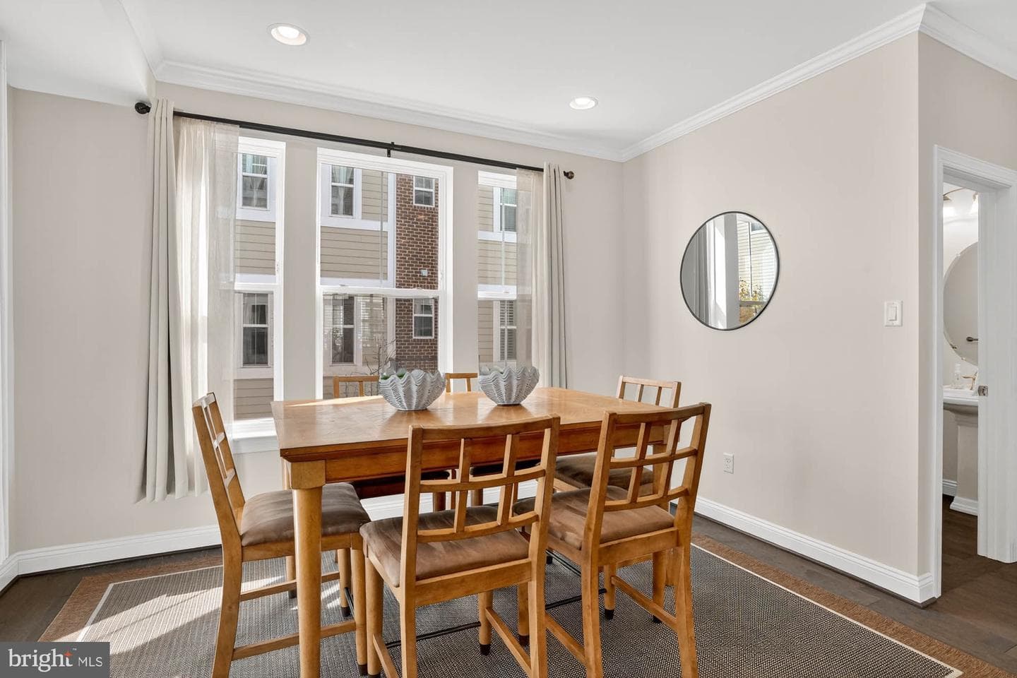 606 James Walker Place photo 22
