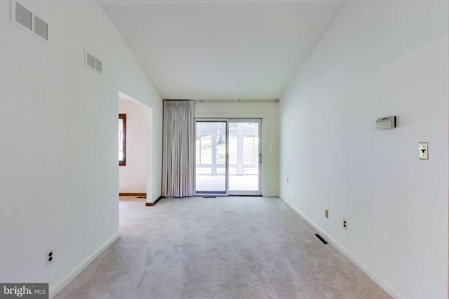 1045 Ashe Street photo 13