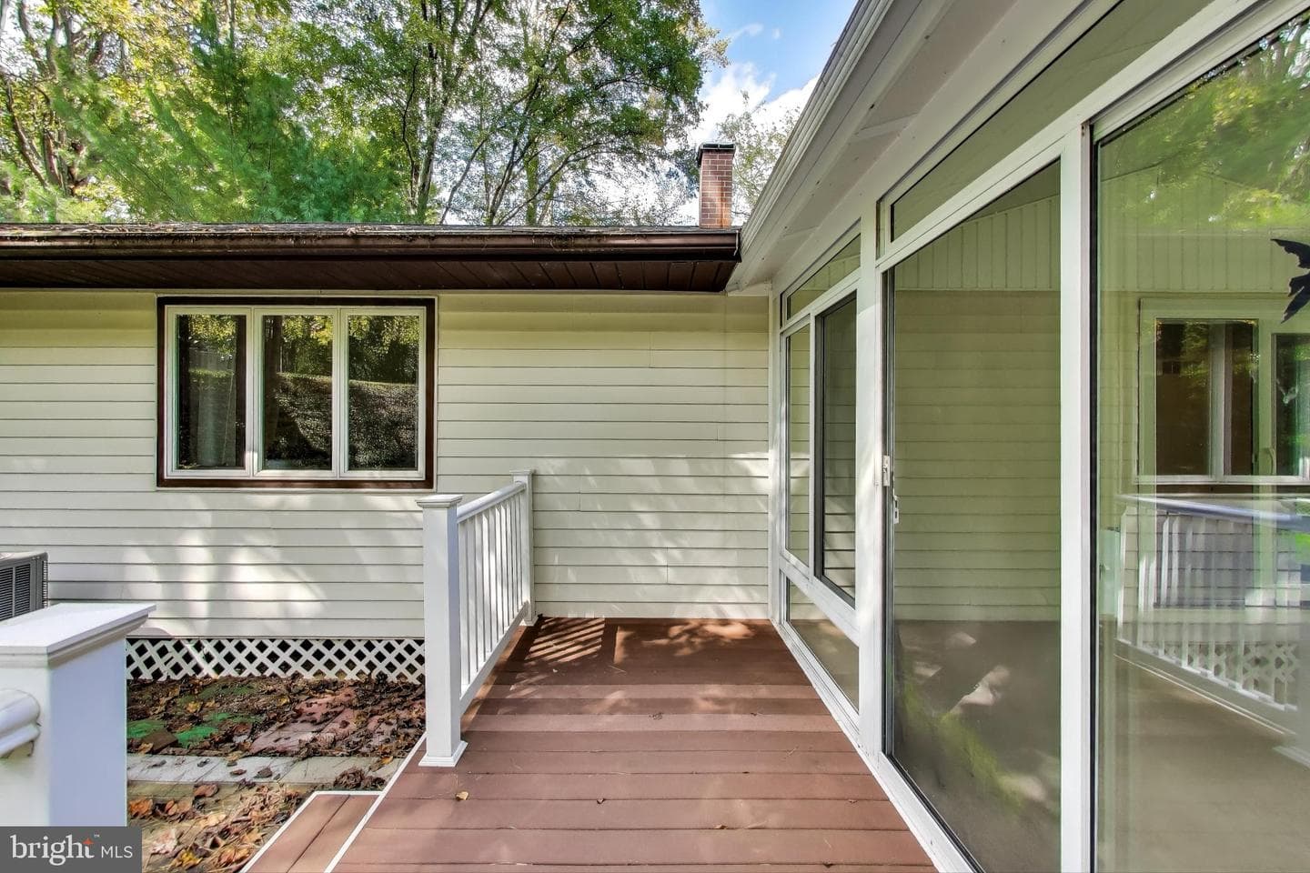 1045 Ashe Street photo 18