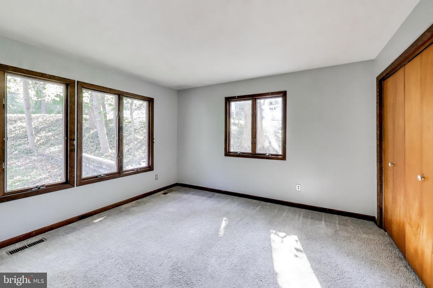 1045 Ashe Street photo 23