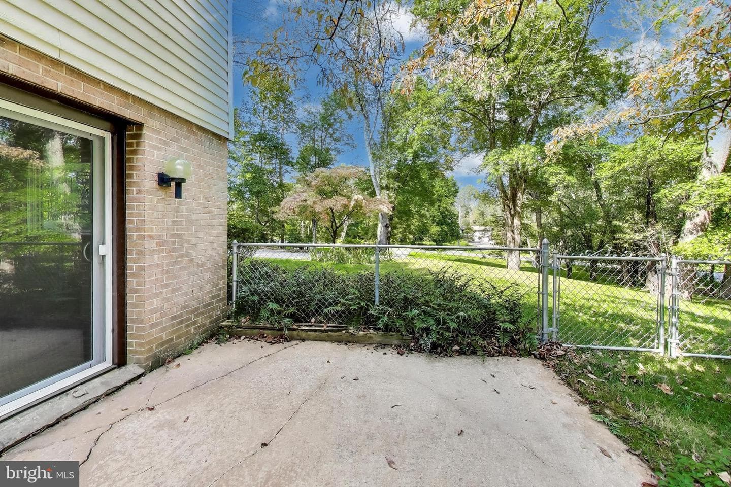 1045 Ashe Street photo 35