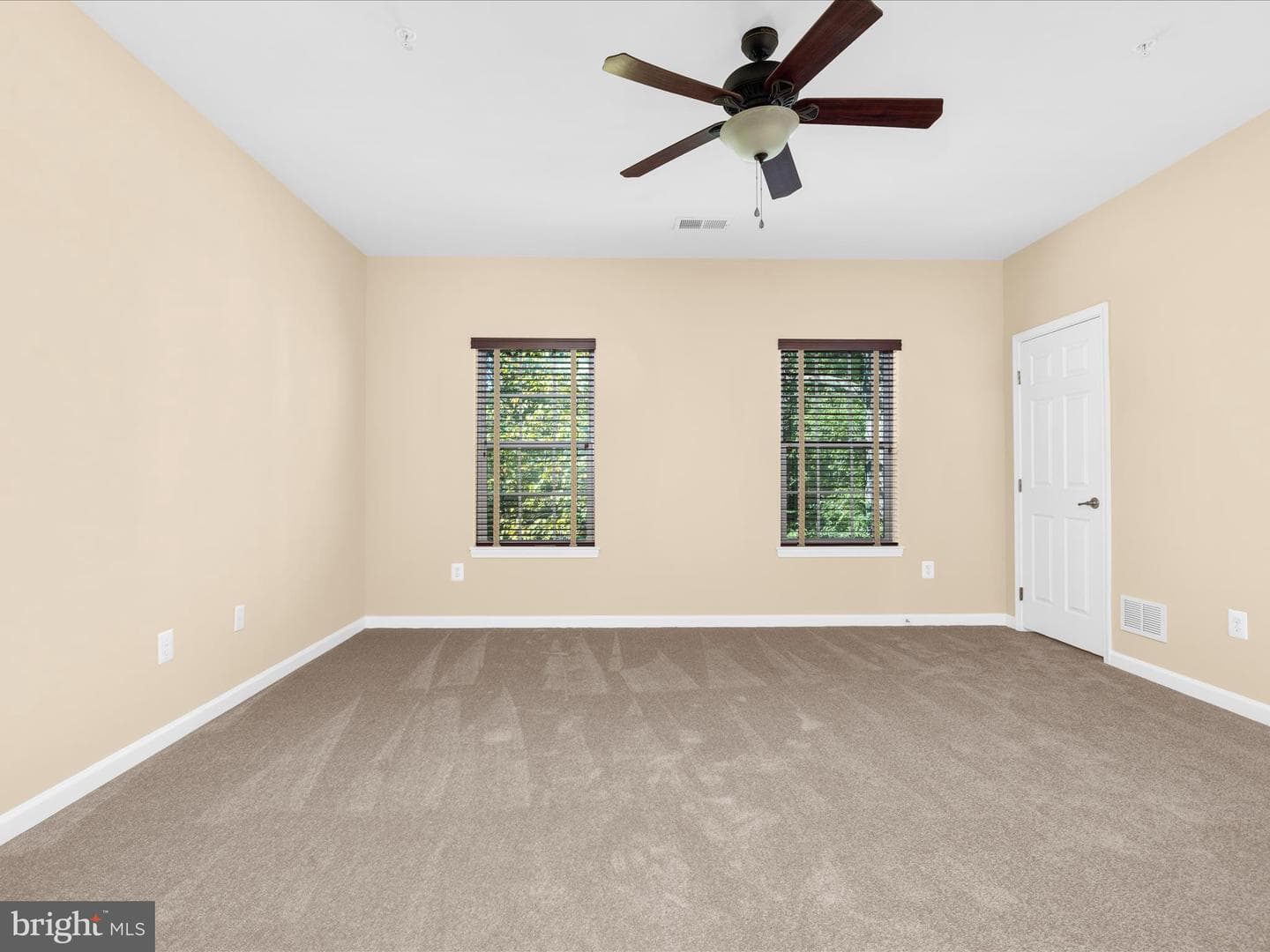 1475 Braden Loop photo 18