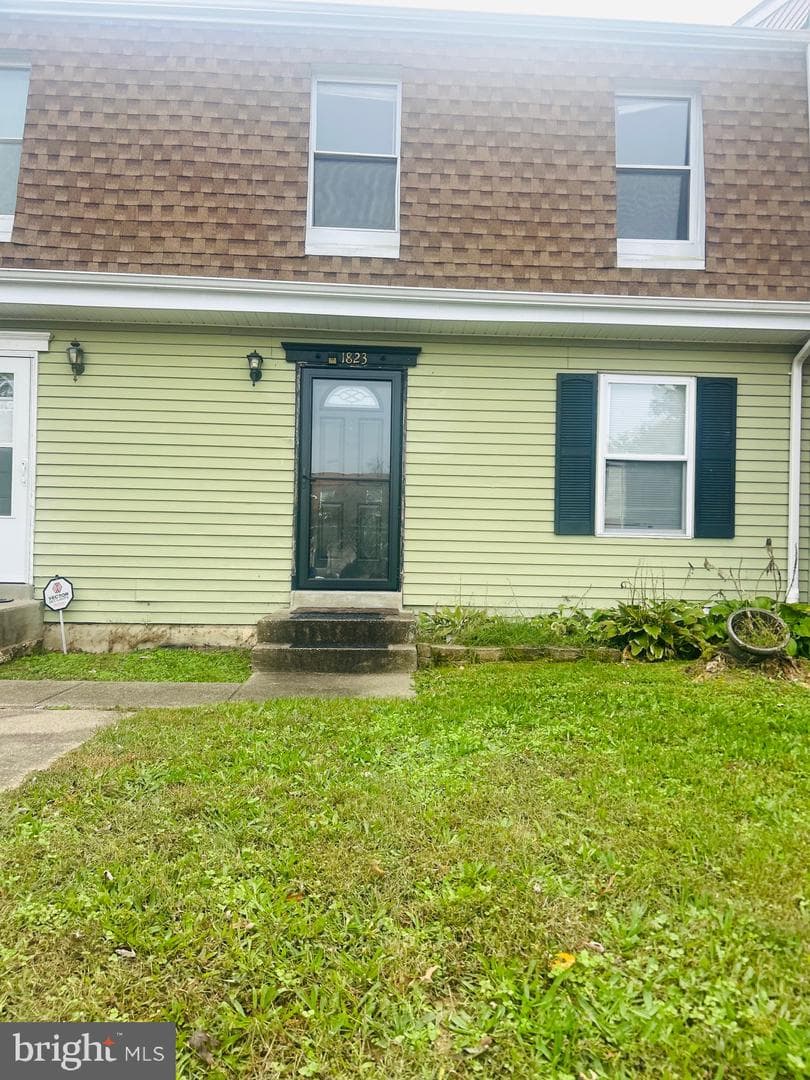 1823 Graybird Court photo 2