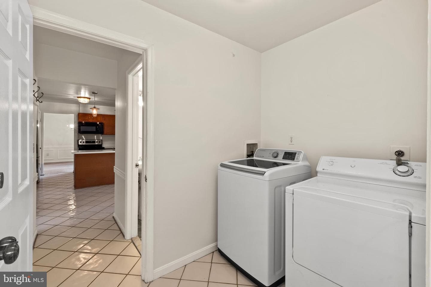 3501 Foxhall Drive photo 22