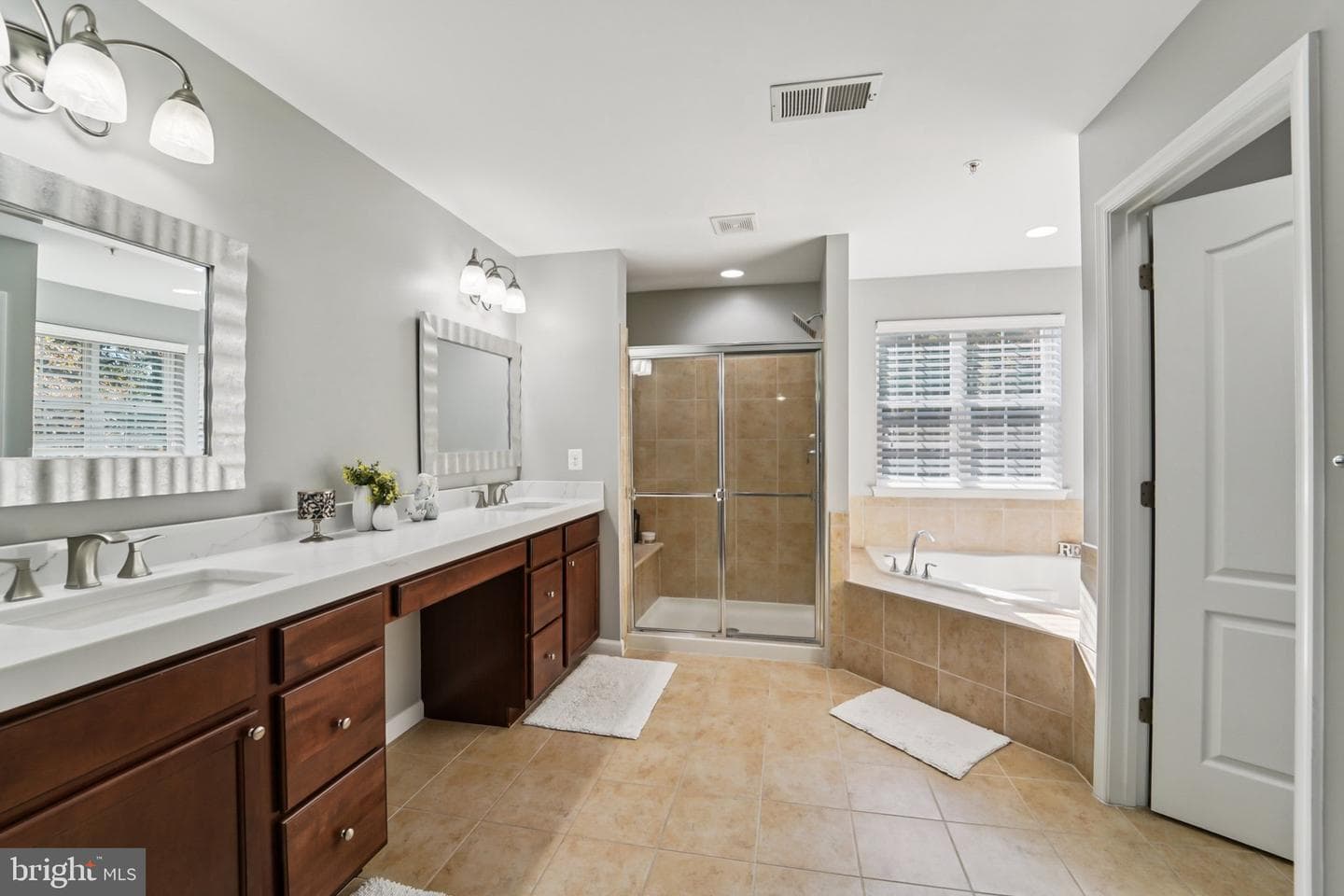 902 Boatwright Drive photo 34