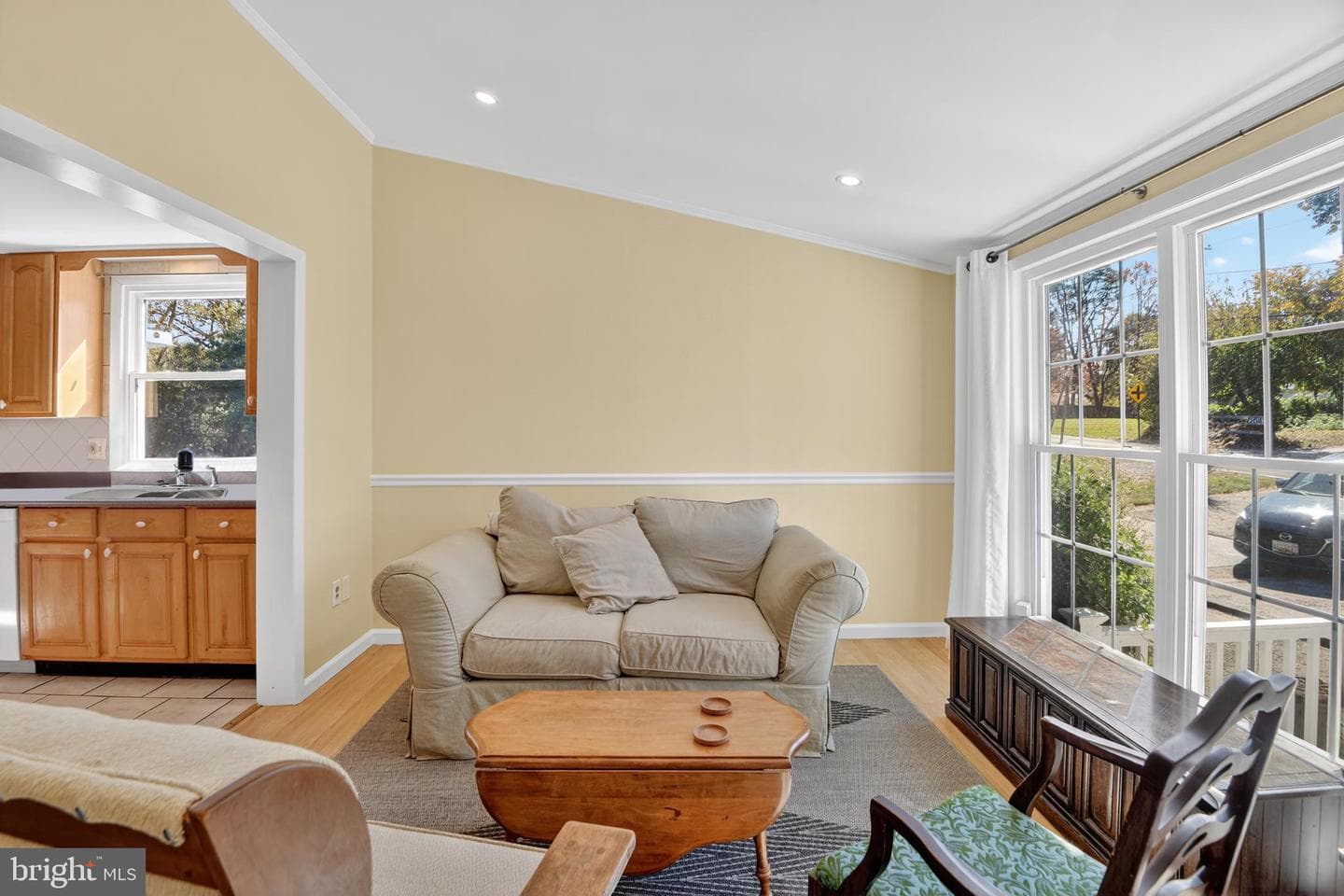 2044 Orchard Avenue photo 4