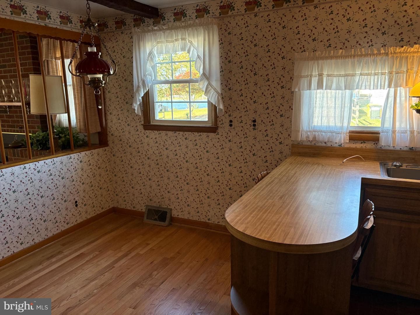 8413 Bedford Road photo 34