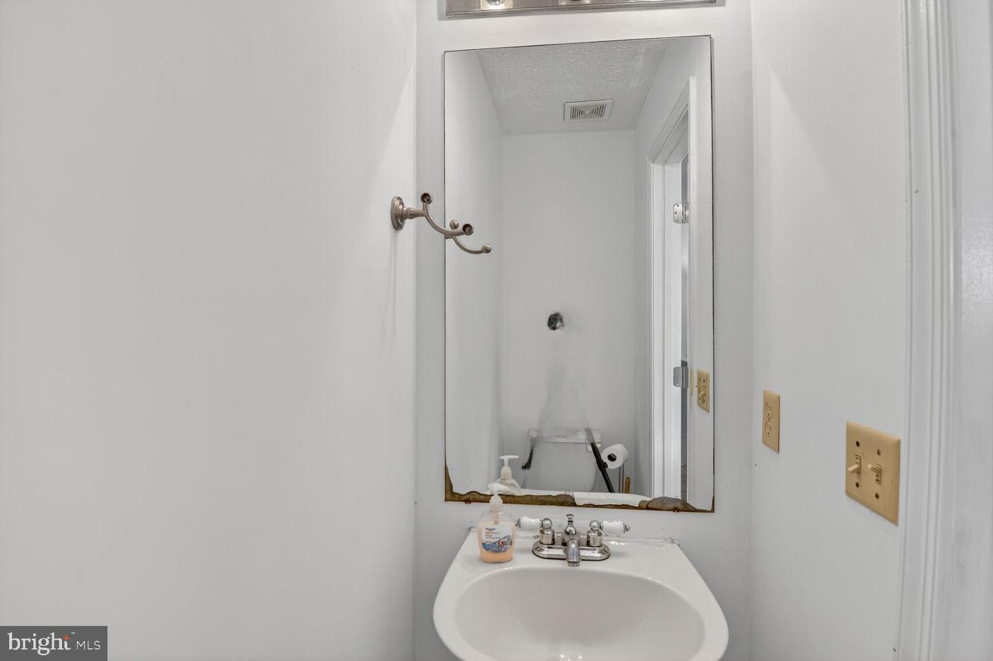 604 Tripp Creek Court photo 8