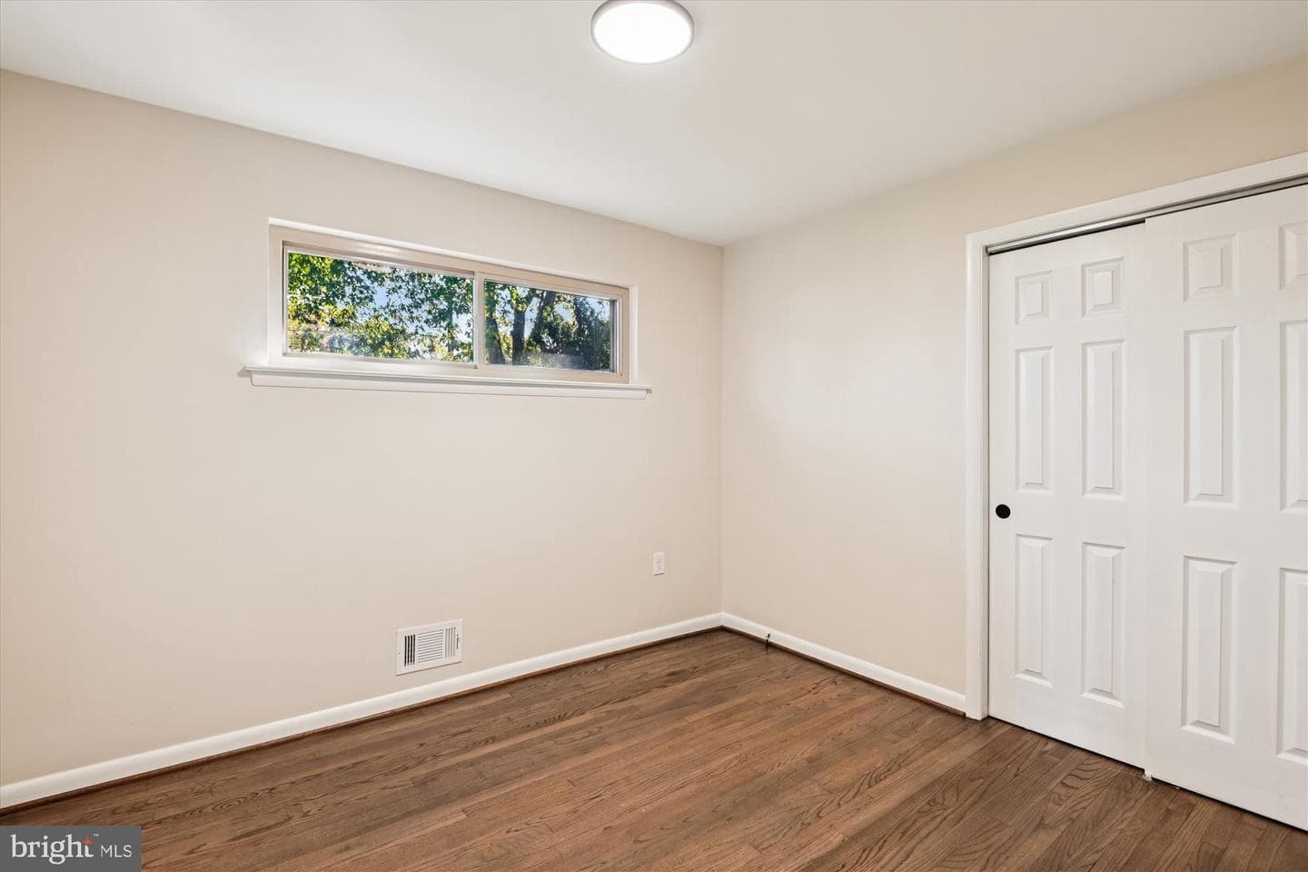 8259 Spring Knoll Drive photo 18