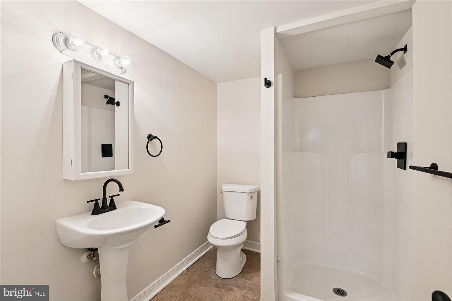 8259 Spring Knoll Drive photo 32