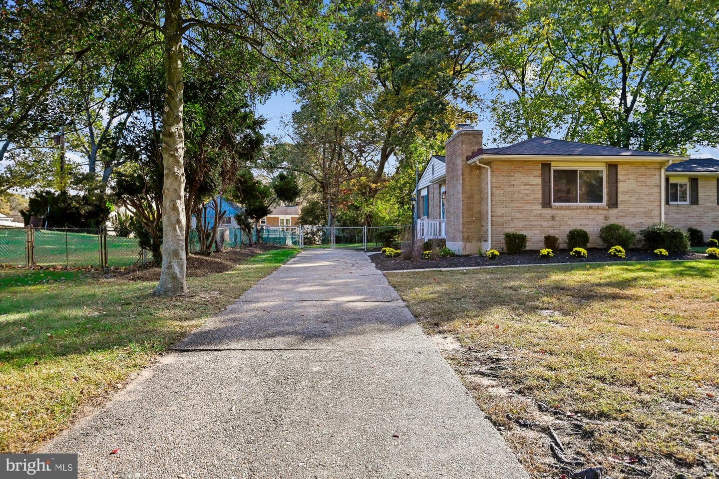 8259 Spring Knoll Drive photo 38
