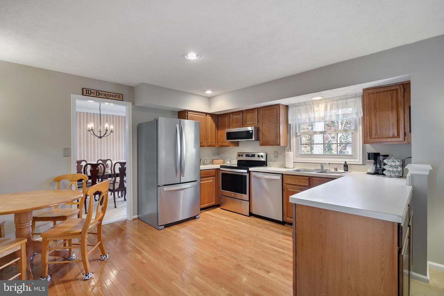 7806 Golden Pine Circle photo 10